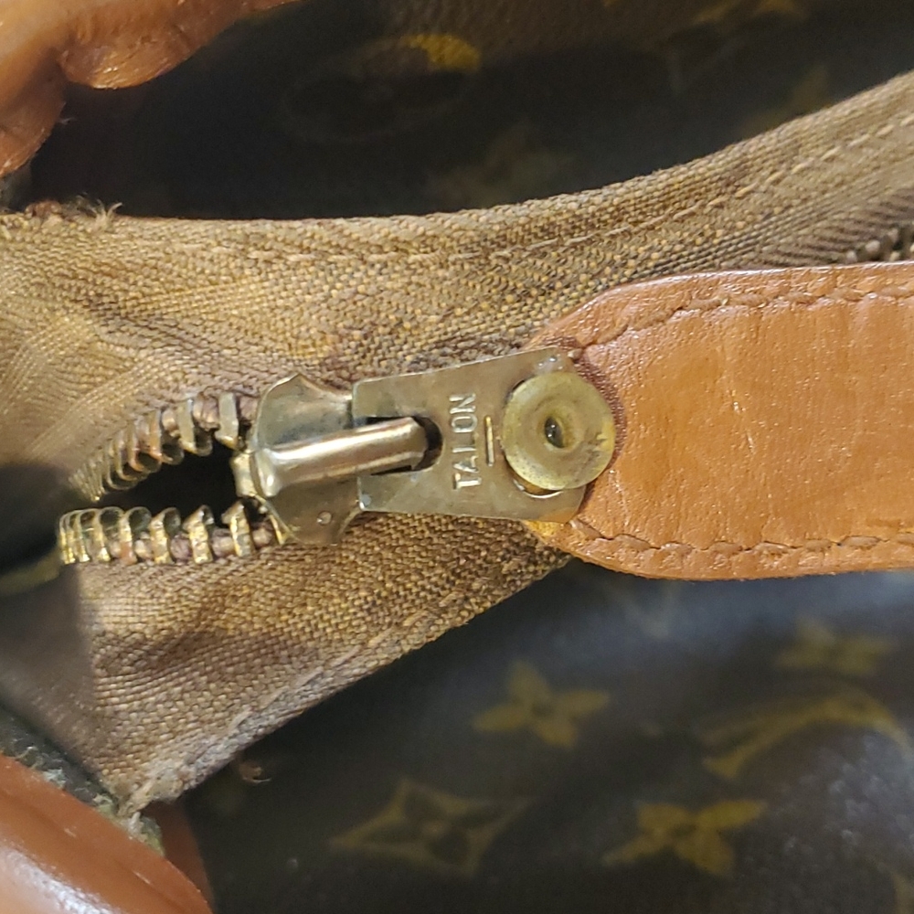 Louis Vuitton Vintage Bag with COA - Picture 14 of 16